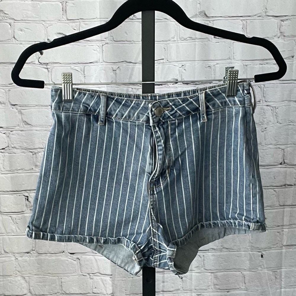 Kendall & Kylie Striped Denim Shorts Size 26